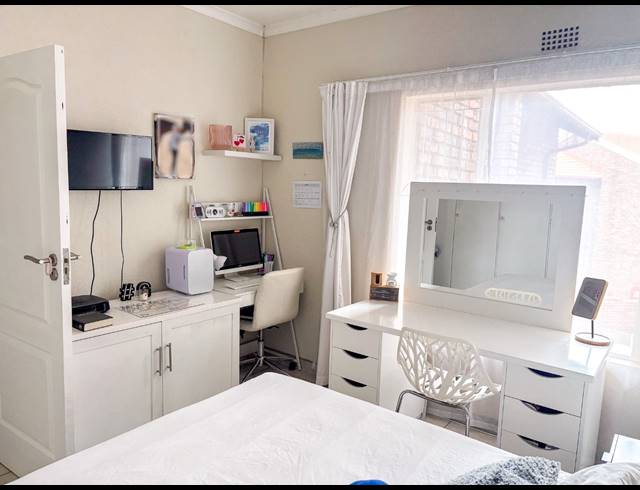 3 BEDROOM DUPLEX FOR SALE IN BRACKENDOWNS